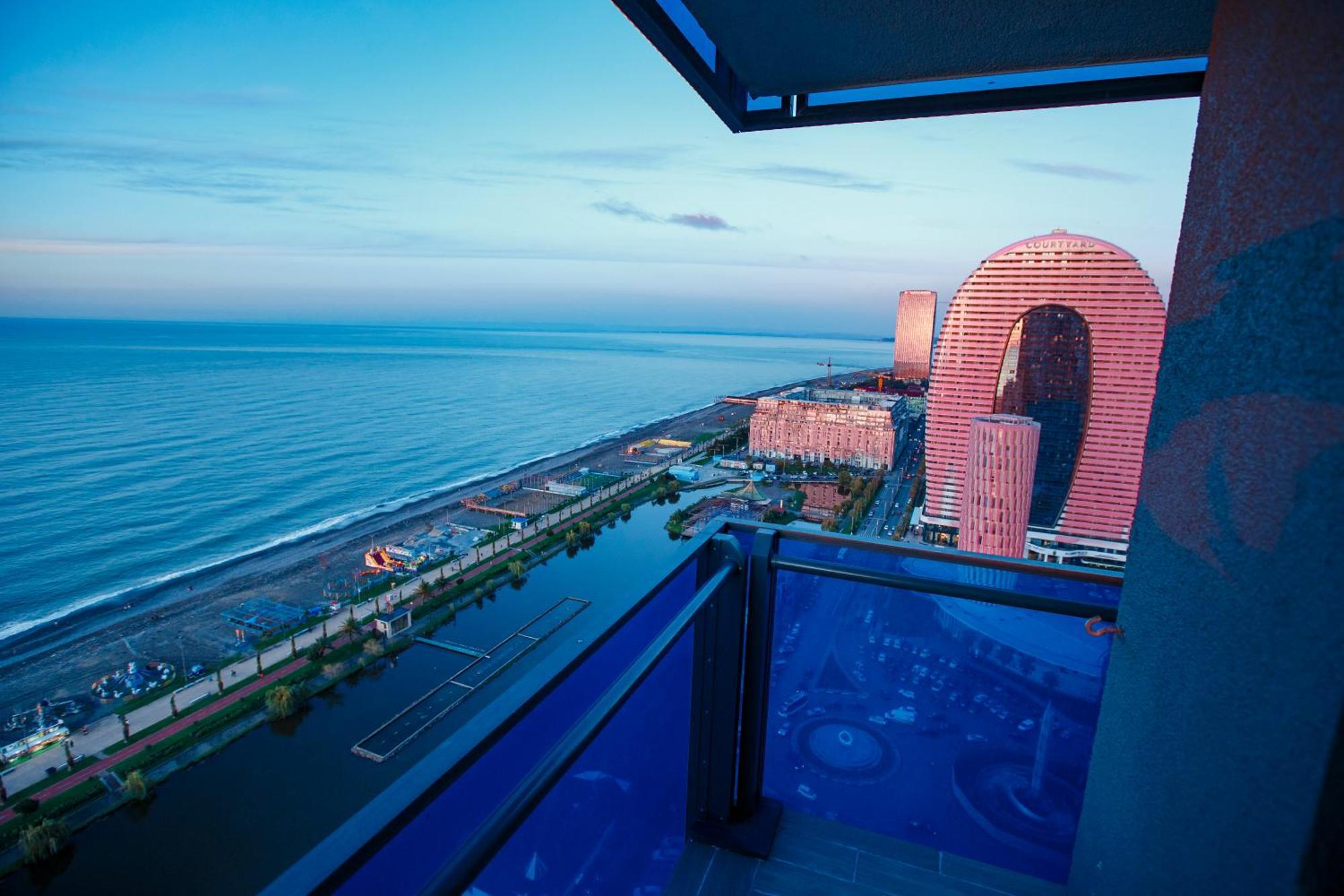 باتومي Panorama Orbi Beach Resort Center Suite المظهر الخارجي الصورة