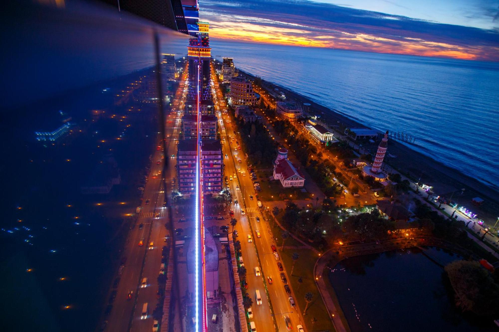 باتومي Panorama Orbi Beach Resort Center Suite المظهر الخارجي الصورة