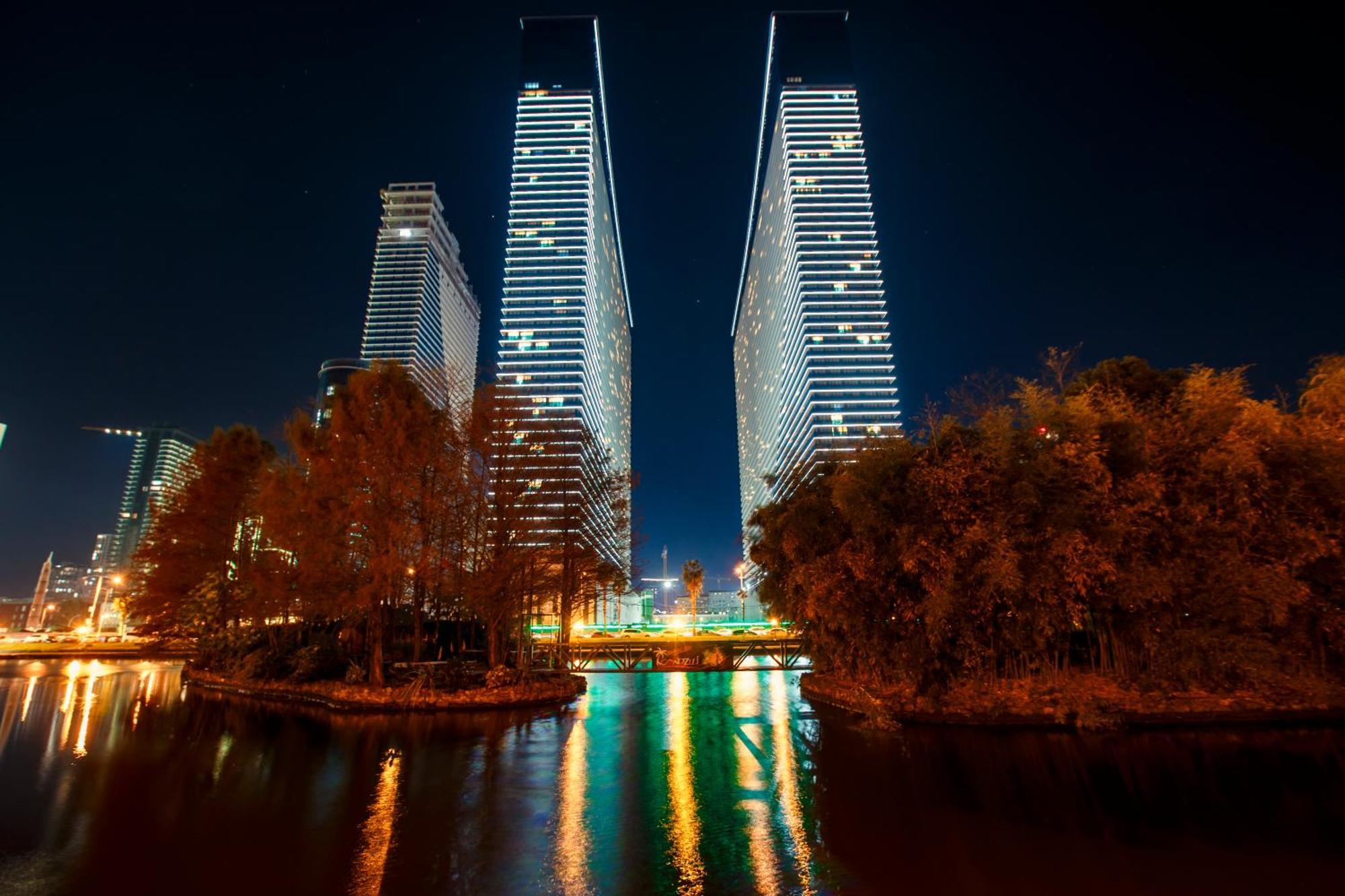 باتومي Panorama Orbi Beach Resort Center Suite المظهر الخارجي الصورة